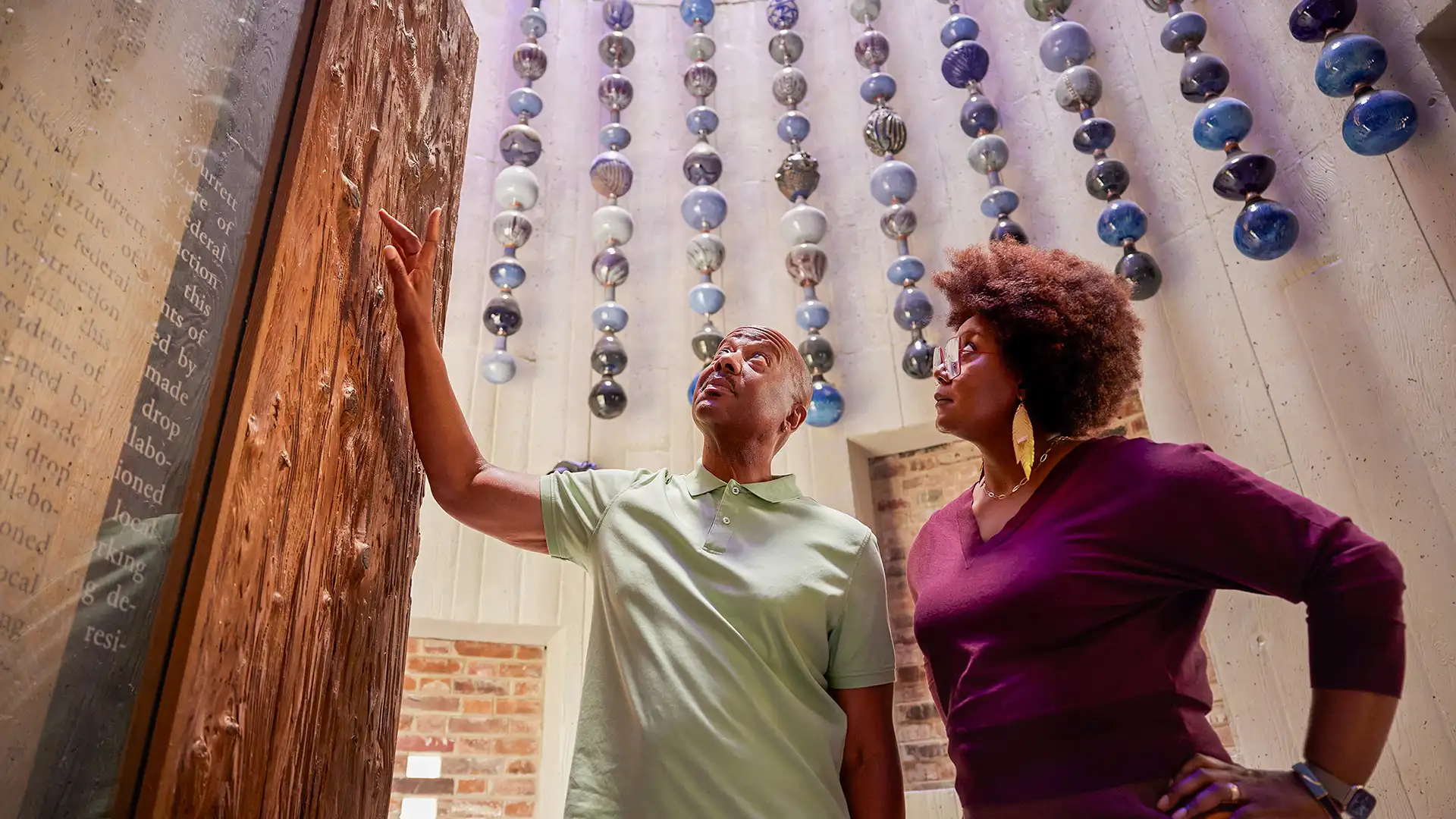 Arlington visitors at a gallery
